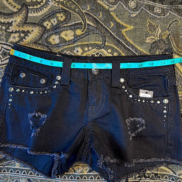 Miss Me 26 NWT Black Jean Shorts - Picture 14 of 16